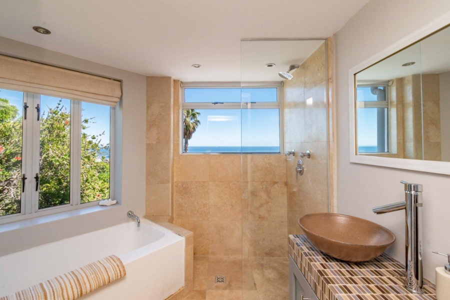 6 Bedroom Property for Sale in Camps Bay Western Cape